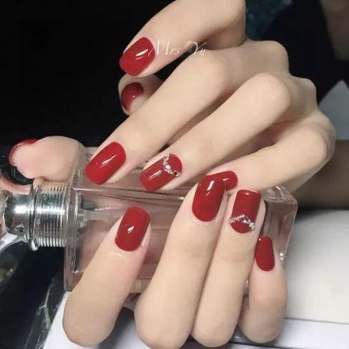 网红指甲贴好用吗视频,好用还是鸡肋？揭秘真实效果