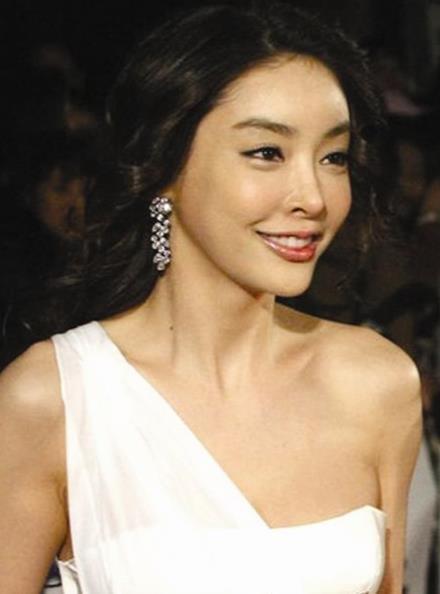 韩国尺度大的明星,揭秘那些大胆明星的幕后故事